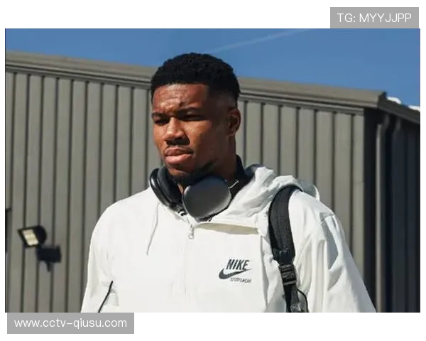 字母哥休赛期增重10磅肌肉 计划提升内线表现 字母哥休赛期增重10磅肌肉 计划提升内线表现